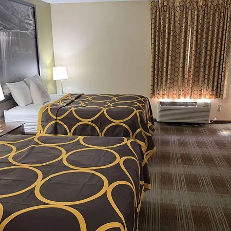 Super 8 By Wyndham Lincoln