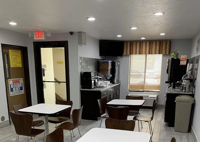 Hotel Super 8 By Wyndham Lincoln