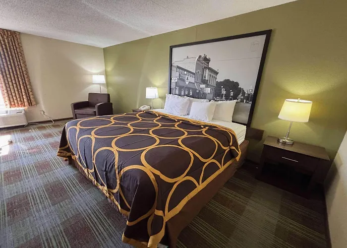 Super 8 By Wyndham Hotel
