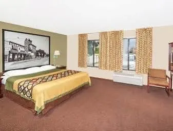 Super 8 By Wyndham Lincoln